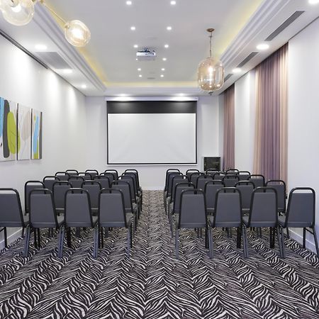 Leonardo City Tower Hotel Tel Aviv Giv'atayim Екстериор снимка Meeting room