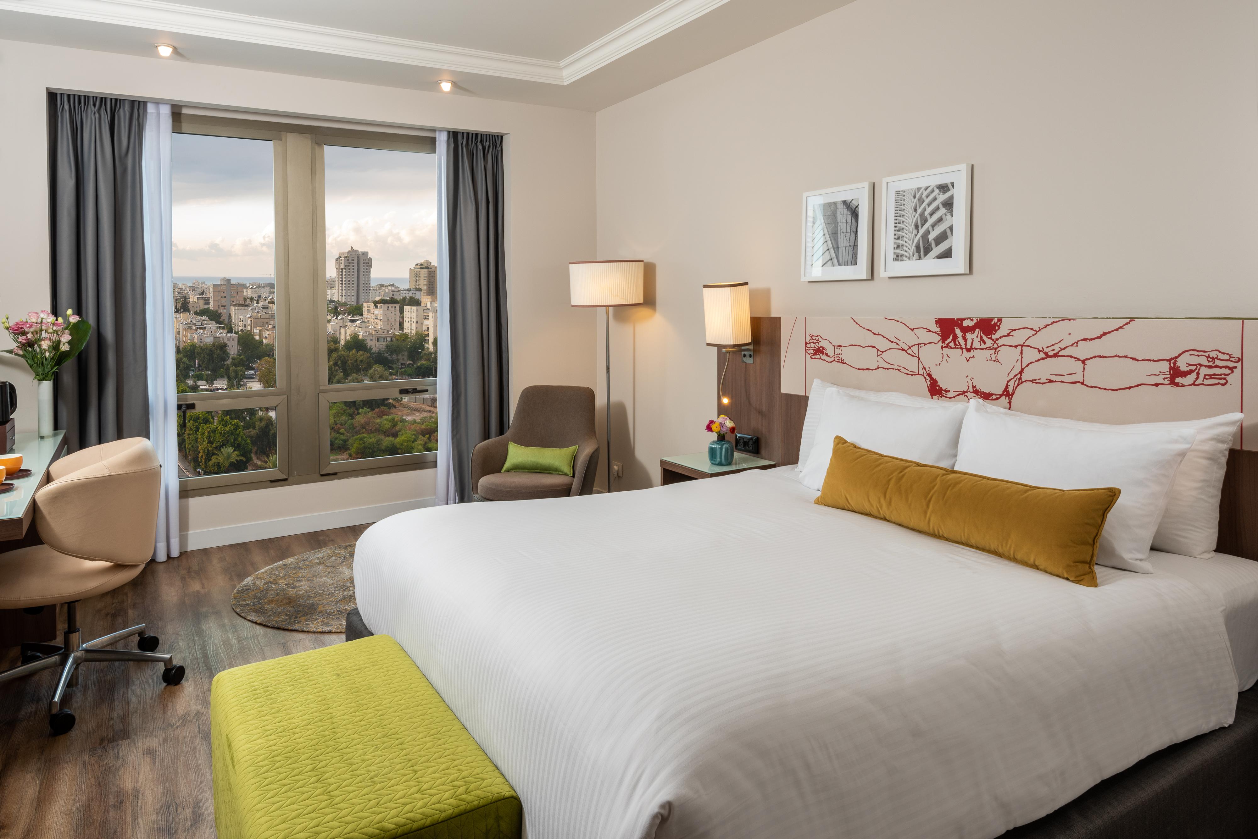 Leonardo City Tower Hotel Tel Aviv Giv'atayim Екстериор снимка Deluxe Room