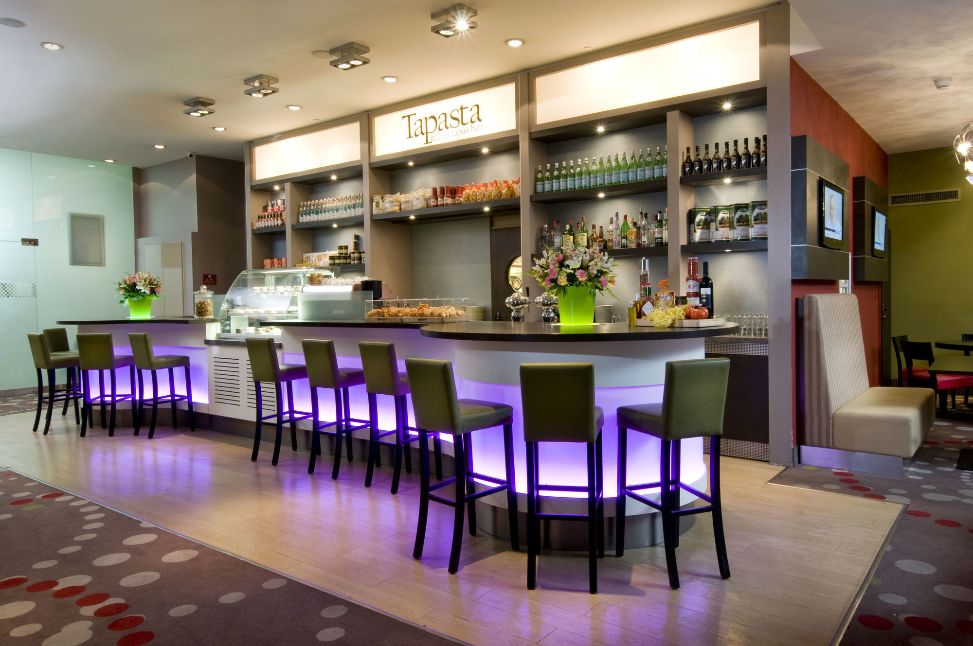 Leonardo City Tower Hotel Tel Aviv Giv'atayim Екстериор снимка Bar